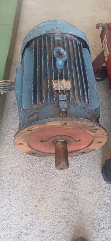 Motor Elétrico Marca Weg Usado De 50 Cv 1750 Rpm
